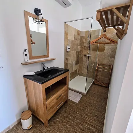 L'uzanges 4* Lussan (Gard)