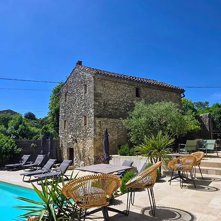 L'uzanges 4* Lussan (Gard)