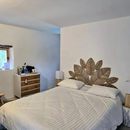L'uzanges Bed & Breakfast