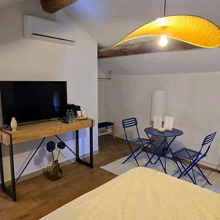 L'uzanges 4* Lussan (Gard)