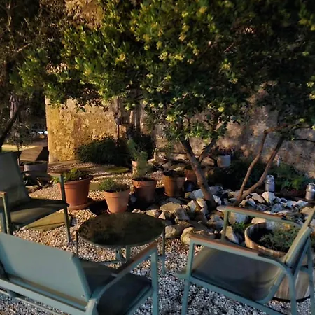 L'uzanges Frühstückspension Lussan (Gard)