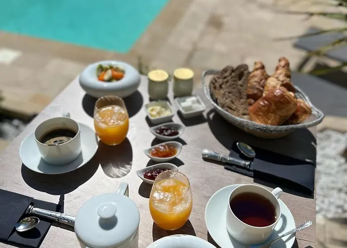 L'uzanges Alojamento de Acomodação e Pequeno-almoço Lussan (Gard)