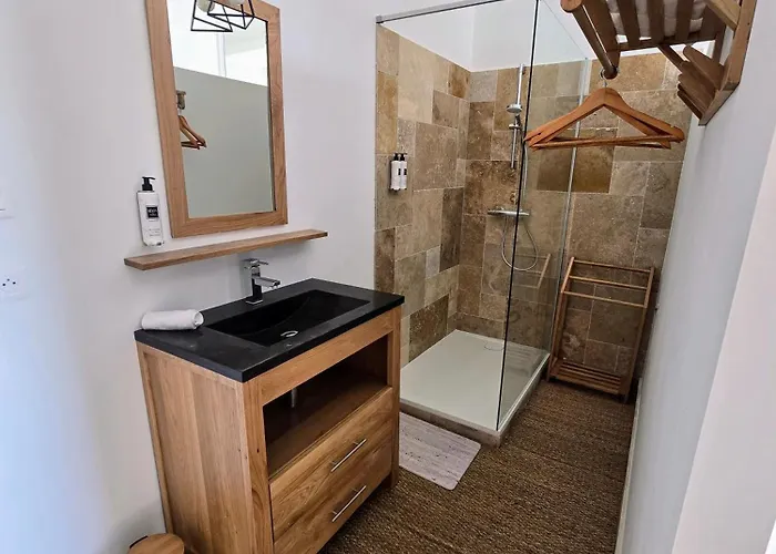 L'uzanges 4* Lussan (Gard)