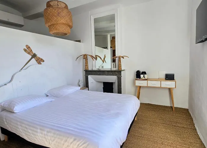 Alojamento de Acomodação e Pequeno-almoço L'uzanges 4*