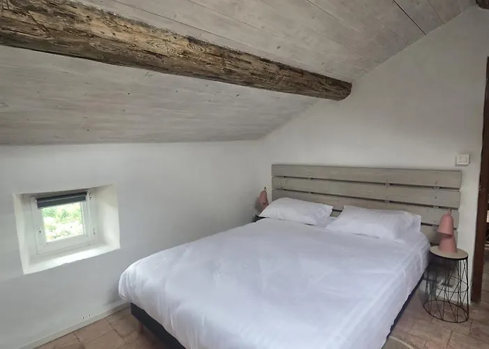 Alojamento de Acomodação e Pequeno-almoço L'uzanges 4*