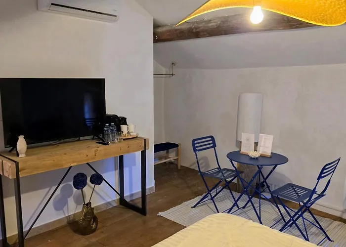 L'uzanges 4* Lussan (Gard)