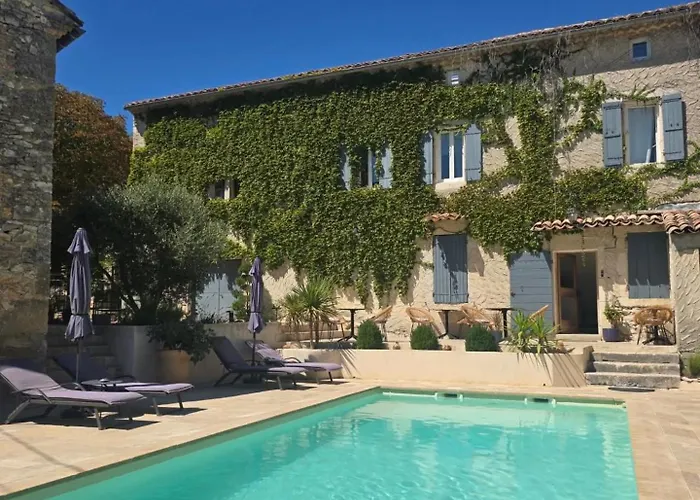 L'uzanges Alojamento de Acomodação e Pequeno-almoço